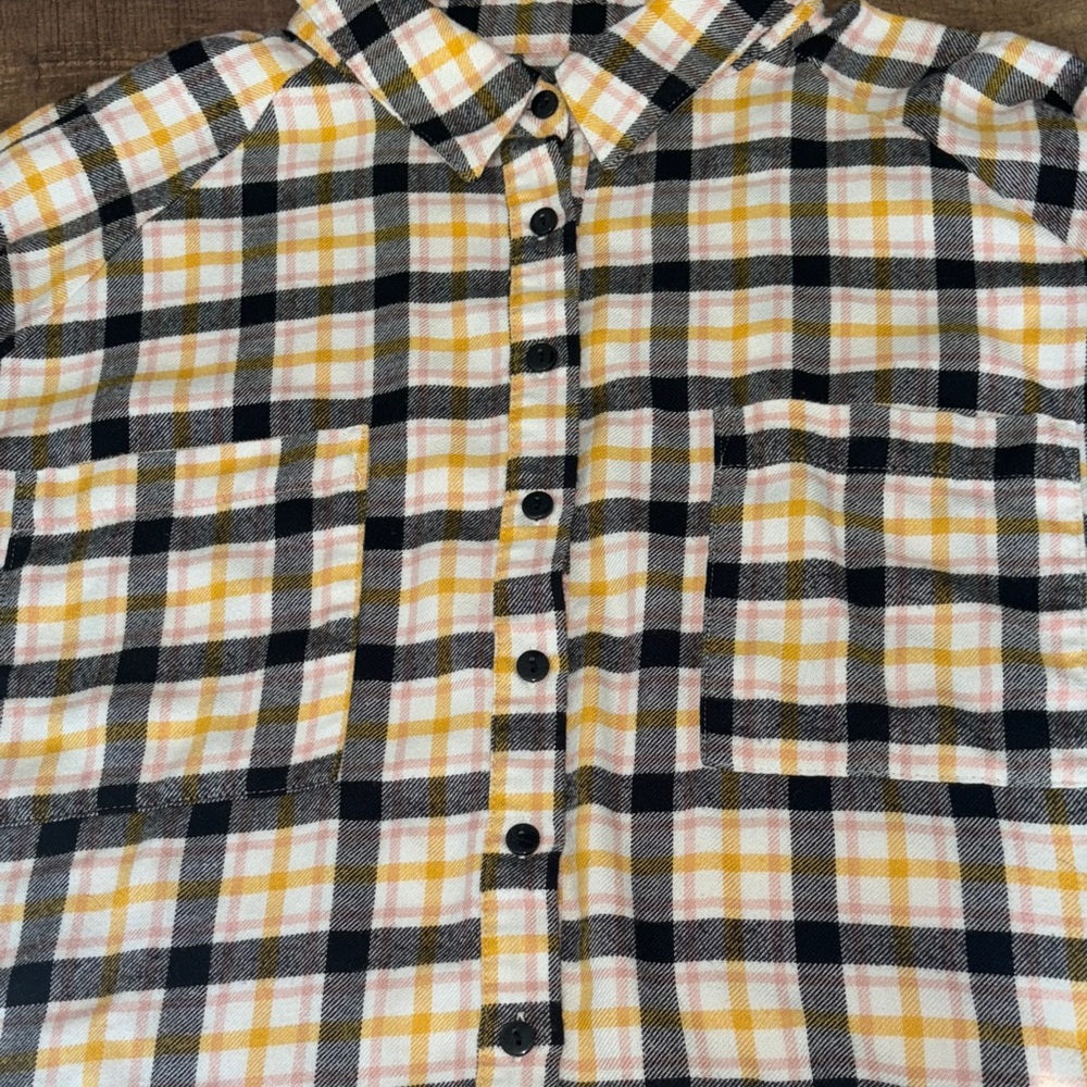 Wild Fable Target Cropped Multicolor Yellow & Pink Plaid Flannel Button Shirt - Picture 4 of 5